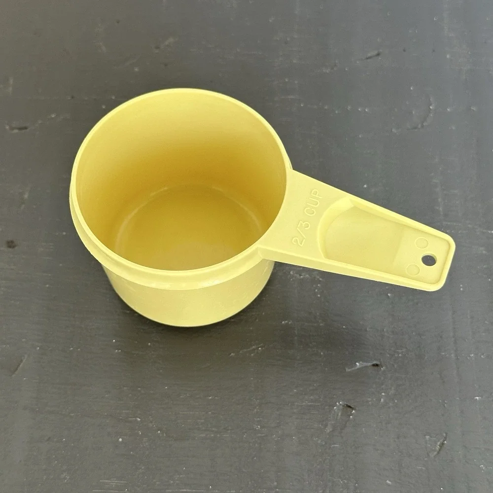 Vintage Tupperware‎ Yellow Nesting Measuring Cups 1, 3/4, 2/3, 1/3